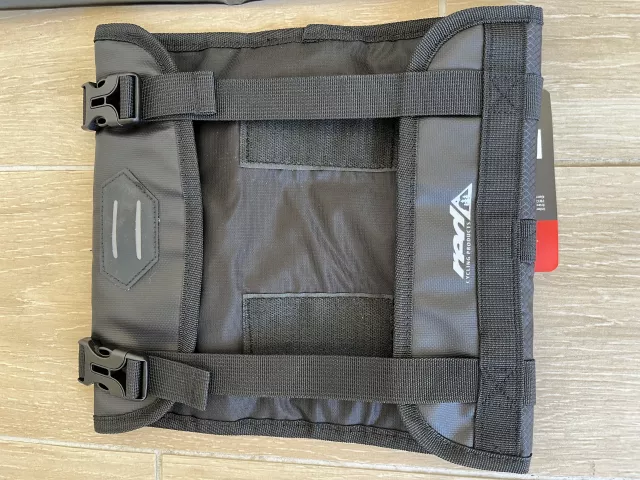 Red Cycling Handlebar bag harnais